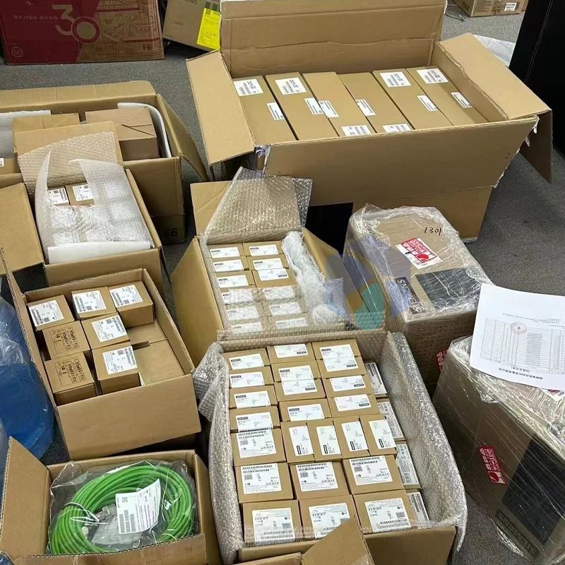 New Original Warranty For One Year  PLC SIMATIC HMI MP377 Operator Panel 6AV6644-0BA01-2AX1