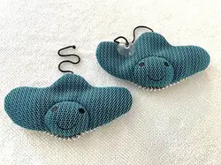 Reusable hot tub scum absorber for spa hot tub