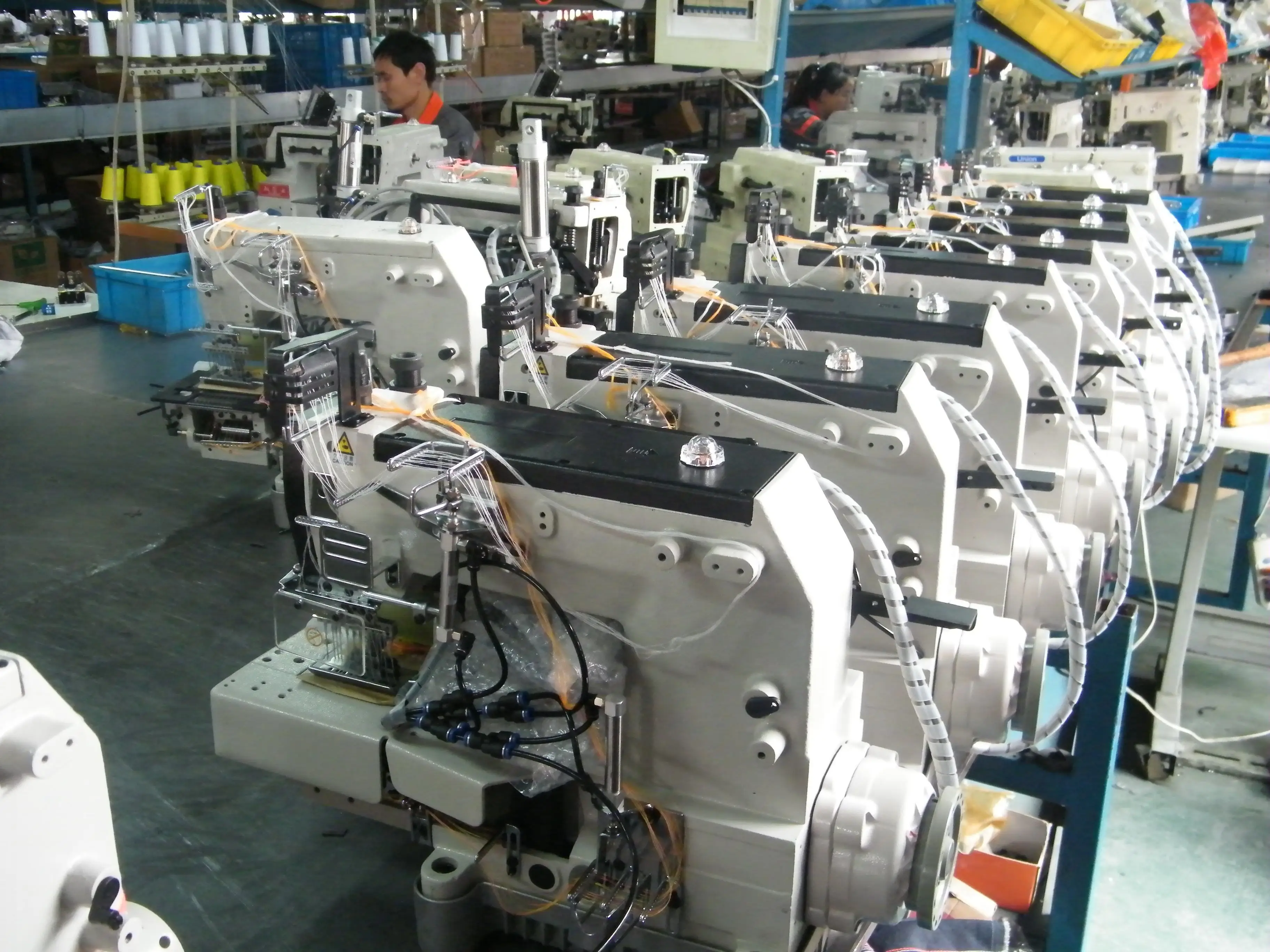 Elastic Inserting/Attaching Heavy Duty Industrial Sewing Machine Direct Drive Motor For Garment Industry