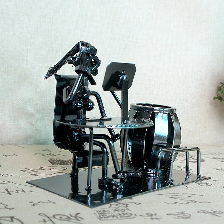 Iron Nuts Office Desk Organizer Showpiece Decoration Artist piano Metal craft musician Handcrafted Pianist Figurine musician
