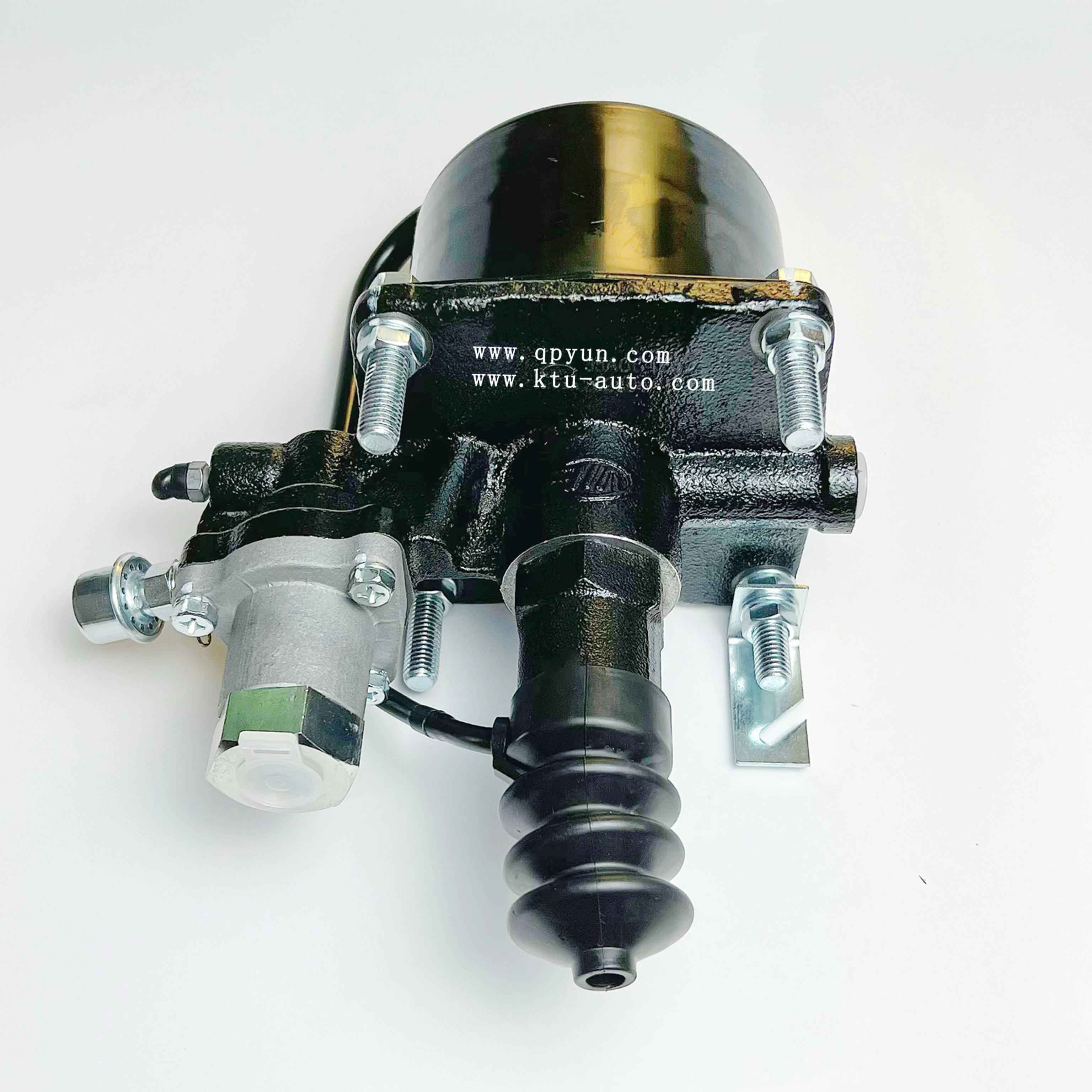 Bus Spare Parts Clutch Booster Clutch cylinder YBL6850H-LZ105-100-W For Higer bus