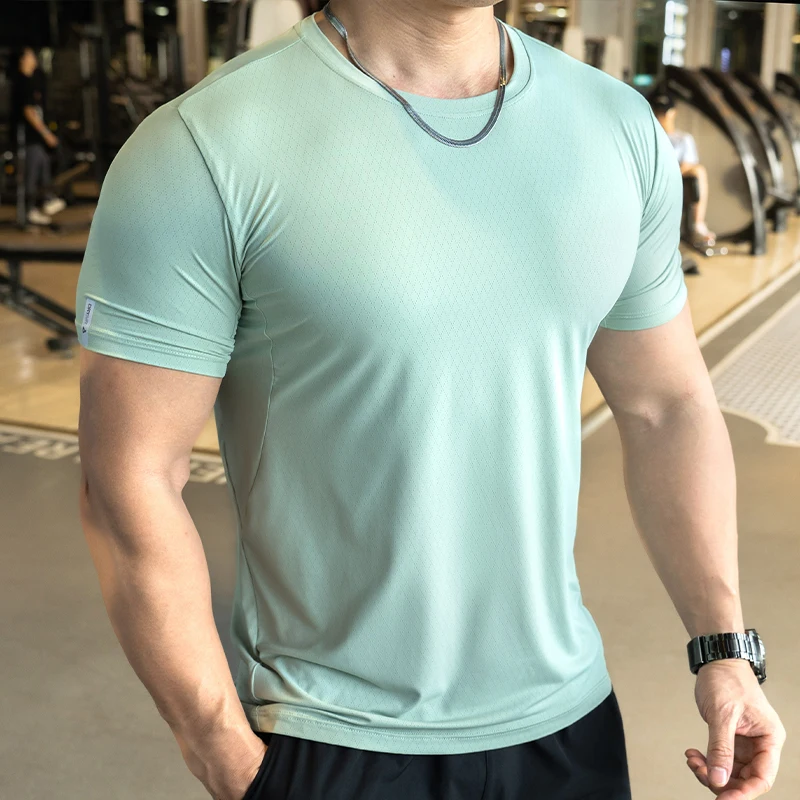 Activewear Men Workout Shirts Nylon Quick Dry Moisture Wicking Tee Gym Athletic  Fitness Shirts