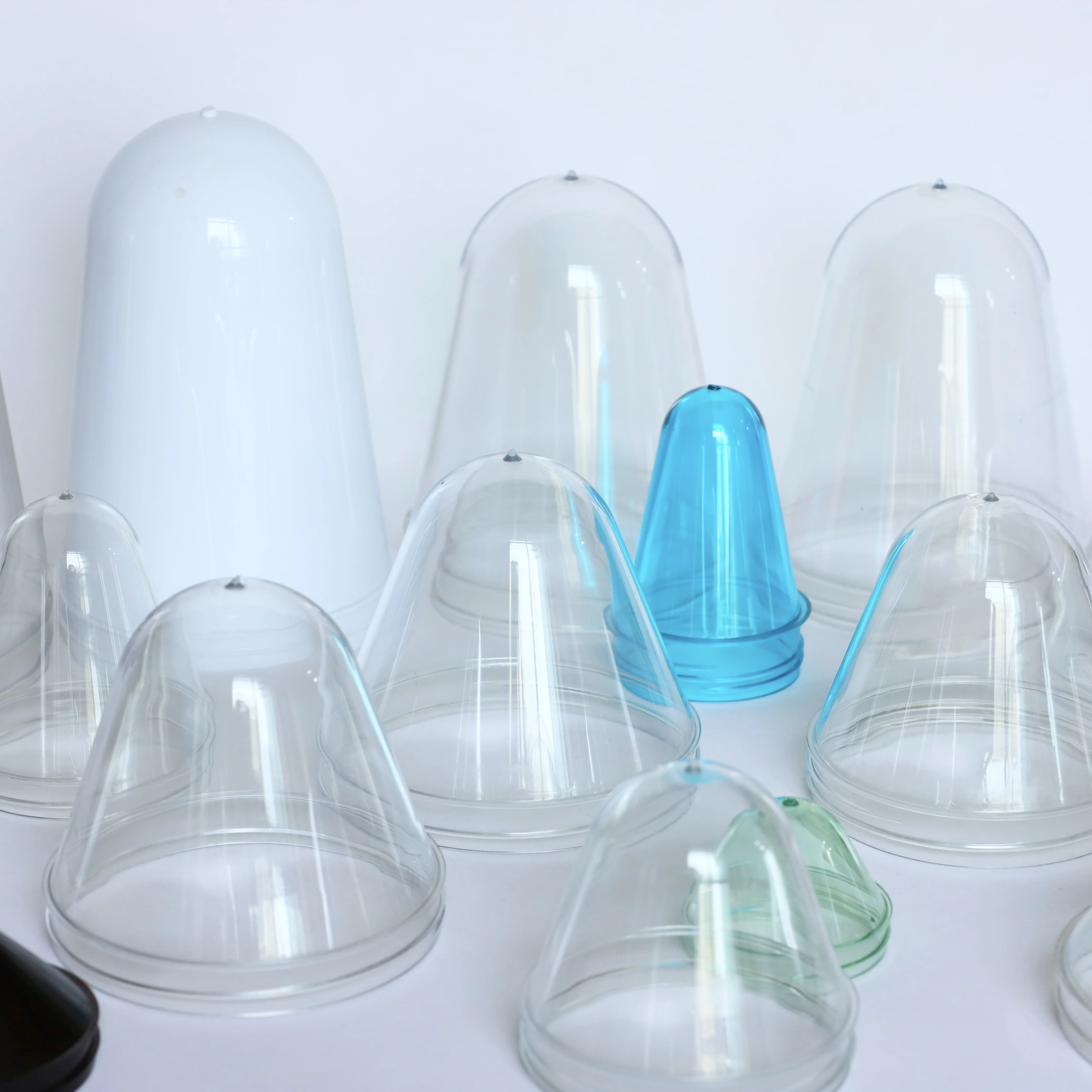 50mm 52mm Plastic PET Bottle Preform 25g 30g Plastic Candy Bottle Preform With Smooth Lids