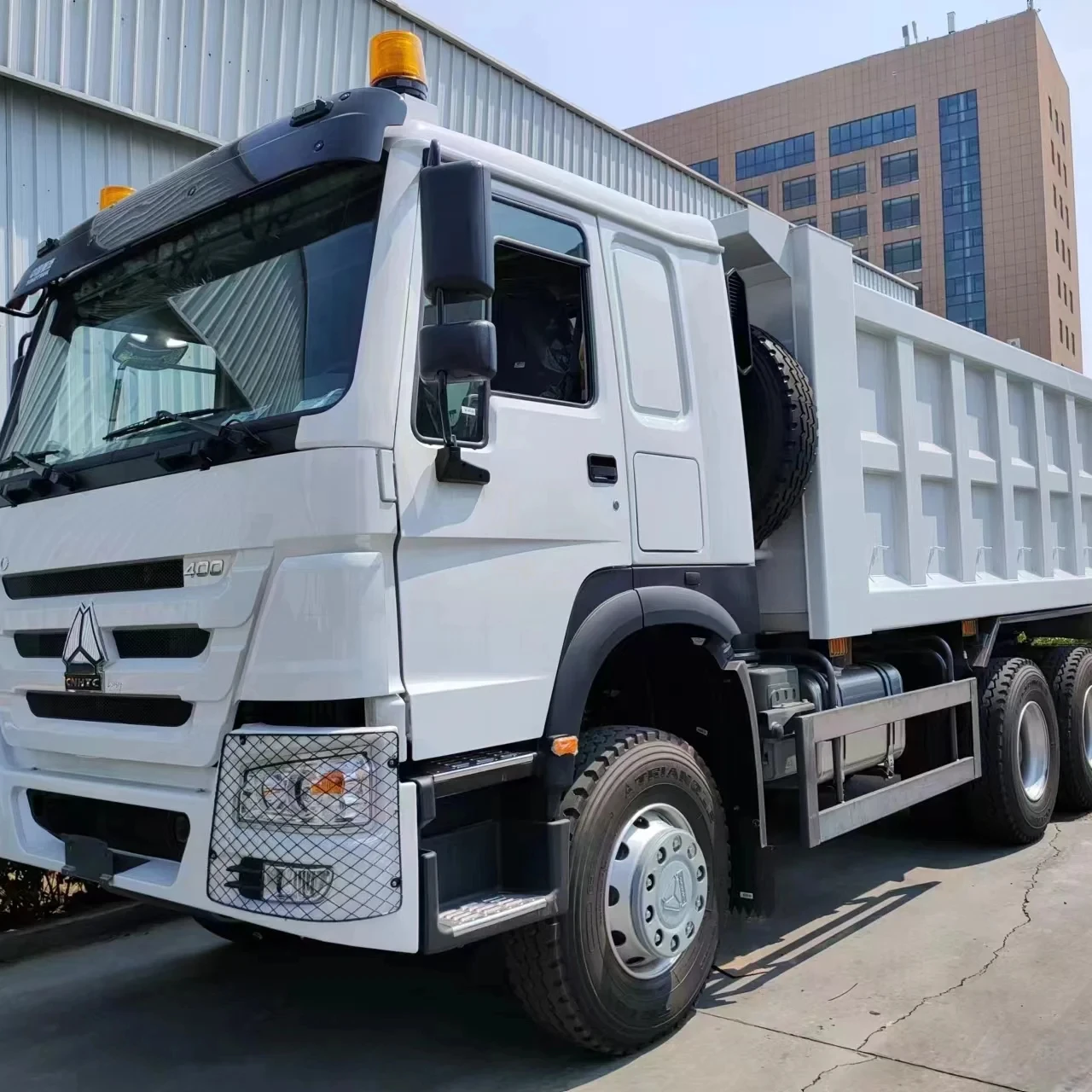 Sinotruk Heavy Duty good quality 371HP 6X4 Transportation Sand Stone Quarry Articulated Tipper HOWO Dump Truck