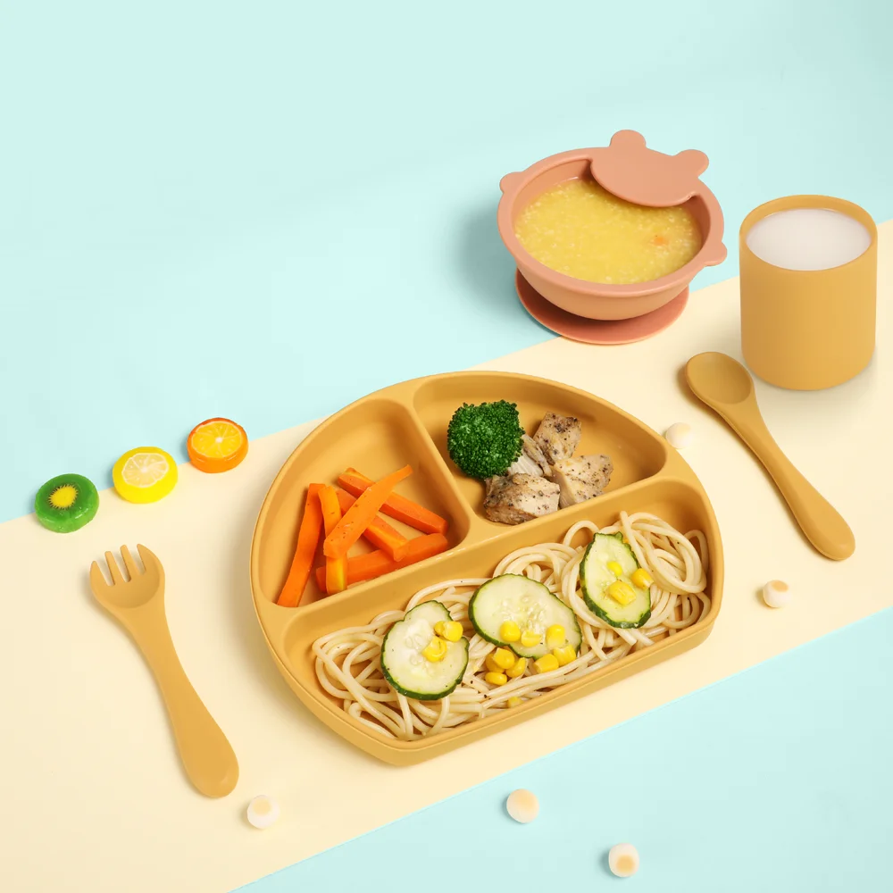 Food Grade Baby Led Weaning Supplies Non Slip Baby Bowl Plate and Spoons BPA free Silicone Baby Feeding Set