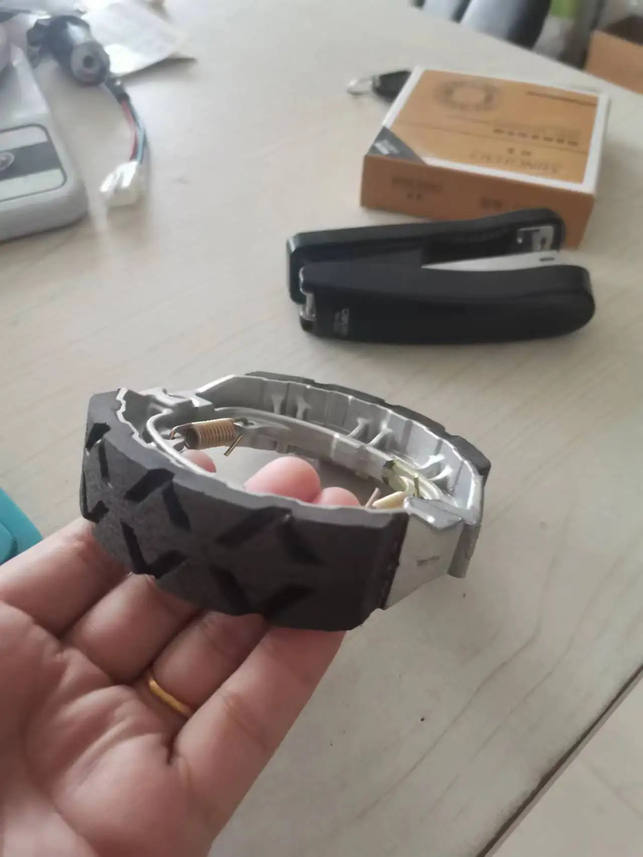 SAM Cg125 150g Hard Leather Fast Delivery Less Moq Best Price Customized Package Factory Direct Sale Motorcycle Brake ShoePopula