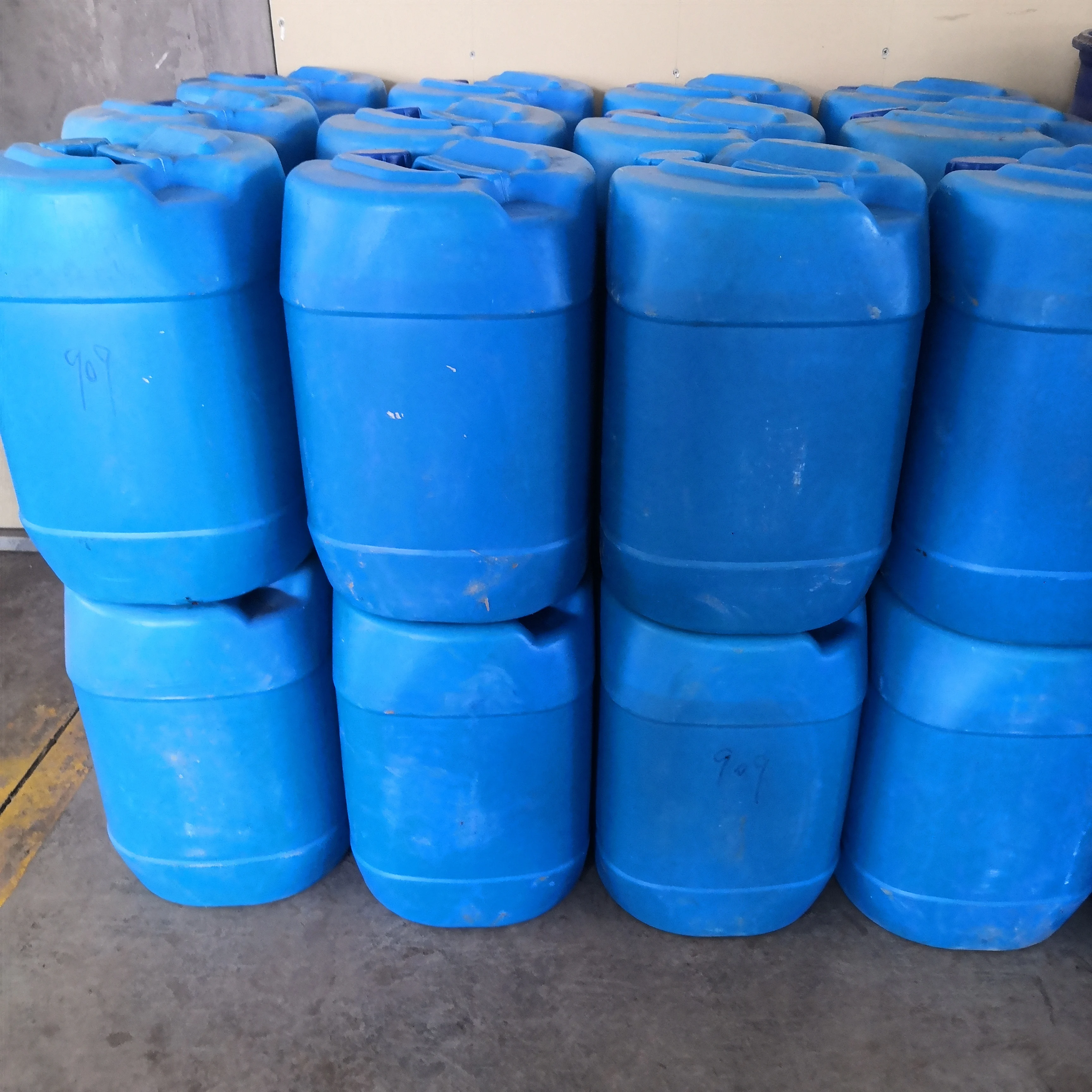 high quality  AFFF 3% 6% fire fighting foam barreled fill fire extinguisher