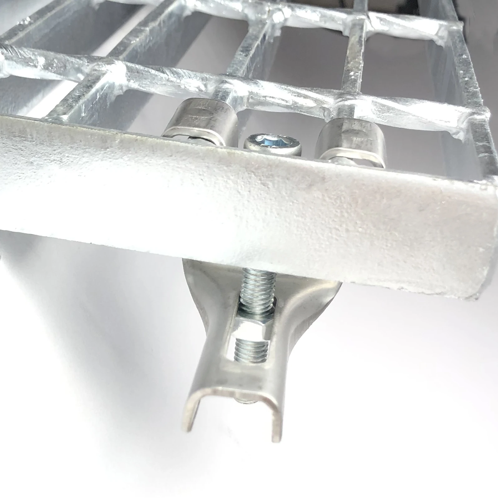 Low carbon adjustable steel clamp galvanized steel guy clamp building materials for sale