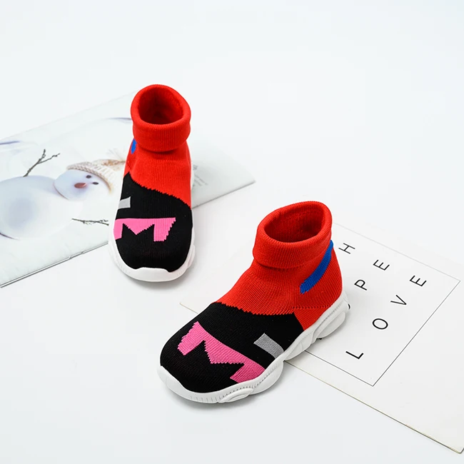 Wholesale Casual Fashion Lovely Child Sneakers Breathable Anti-slip Knitted Shoe for Kids