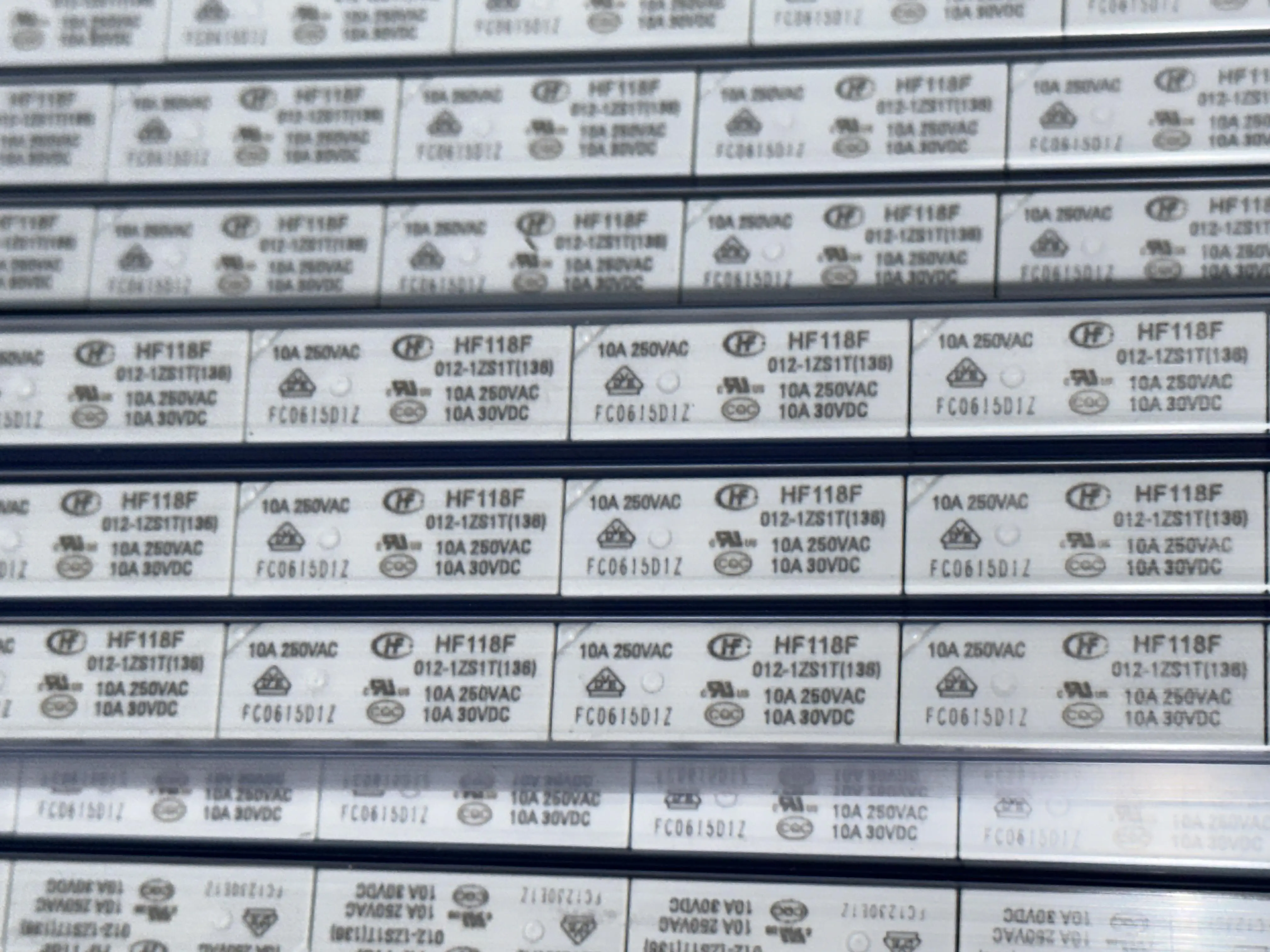 HF118F/012-1ZS1T Relay New Original