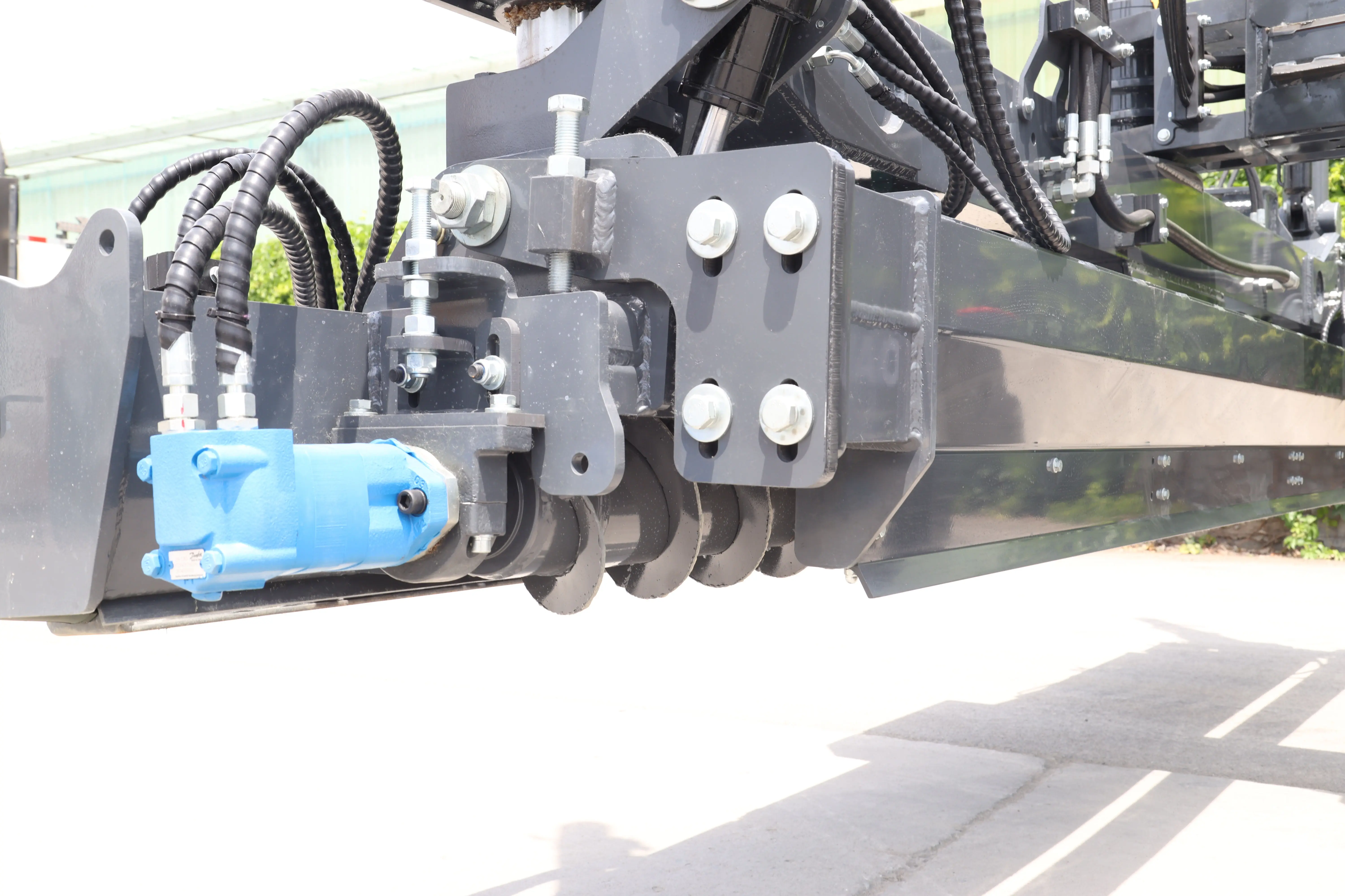 Automatic Laser Concrete Leveling Machine Boom Type Concrete Laser Screed Concrete Leveling Machine