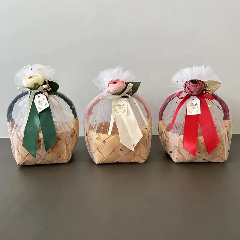 Factory Price Wicker Wooden Chip Picnic Wedding Candy Empty Gift Basket With Handle