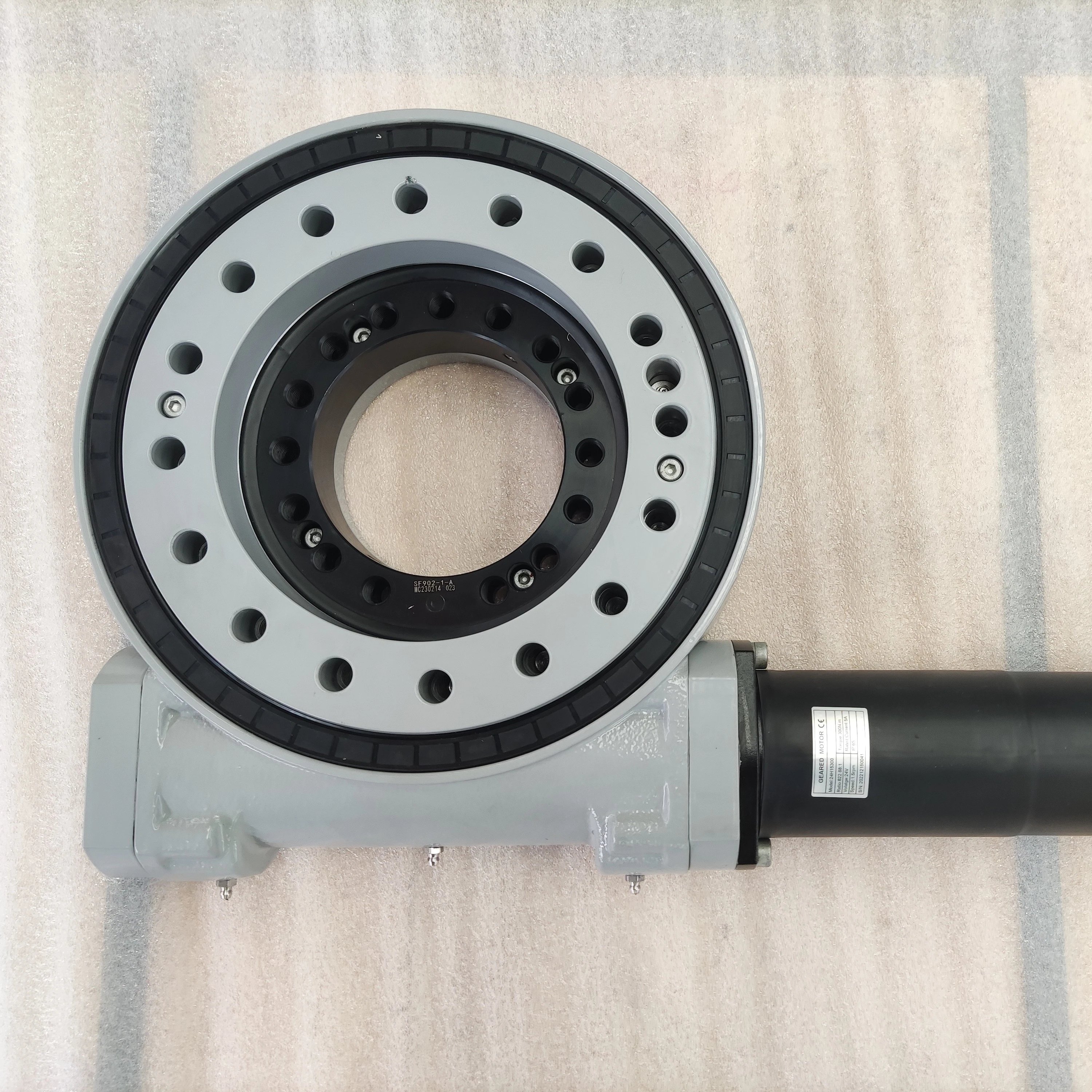 SE9  IP65 High precision Dual Axis Slew Drive With 24V Dc Motor For Solar Tracker System And For Solar Panels