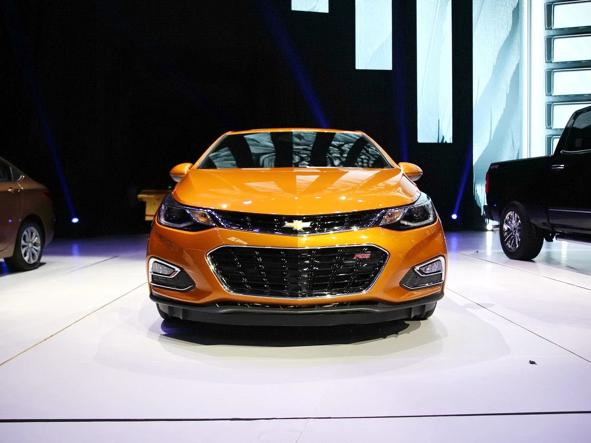 Лидер продаж автомобиль б/у Chevro-Let Cruze седан автоматический бензиновый китайский Подержанный в наличии