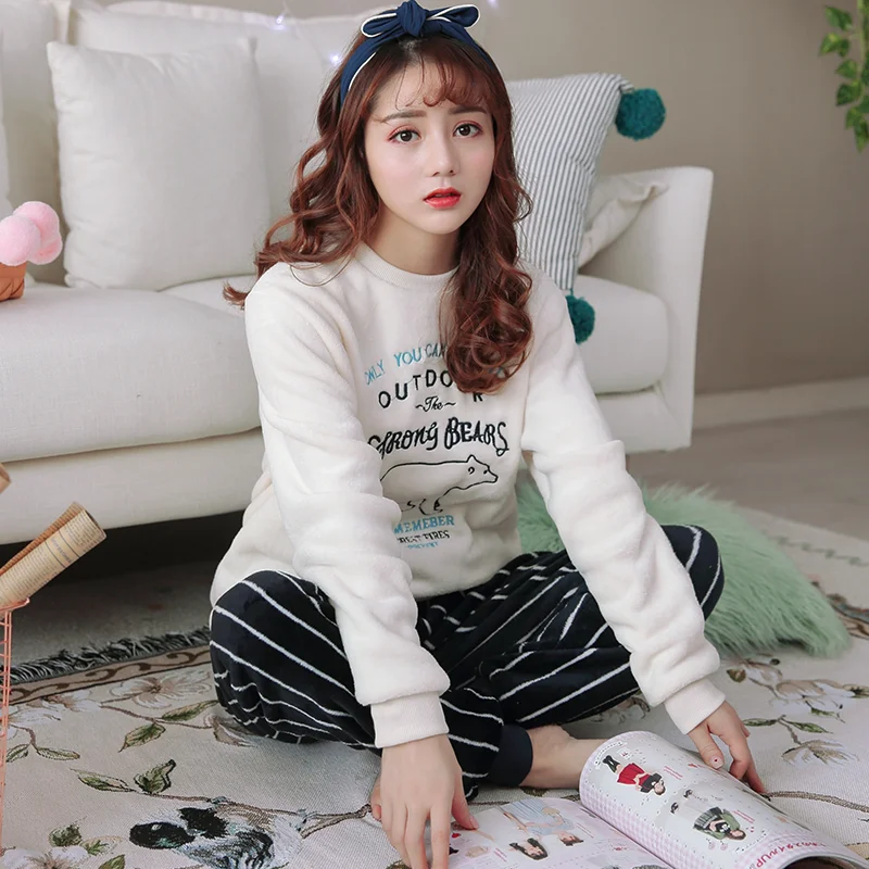New product winter 2 pieces set best selling Lovely cartoon soft flannel fleece pajamas women Thermal