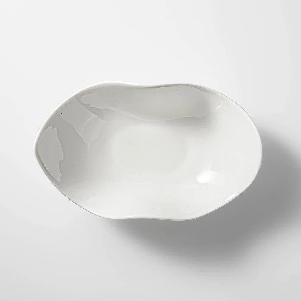 Pure White Ceramic Irregular Bowl For Restaurant Hotel Fine Dining Tableware Supplier Contemporary Design Porcelain Serving Bowl