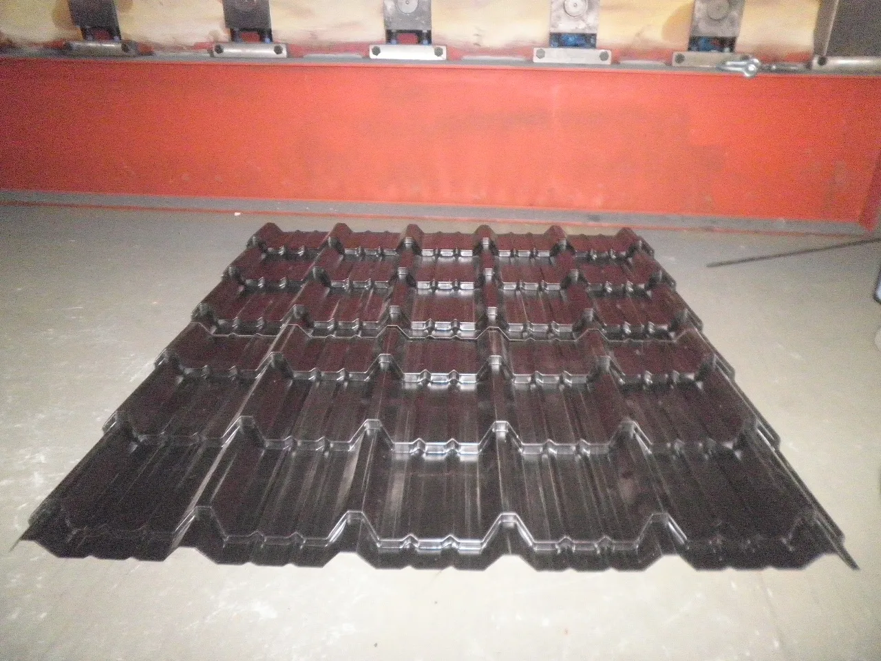 Colored Steel Corrugated Roof Tiles Sheet Roll Forming Making Machine Foor Roof