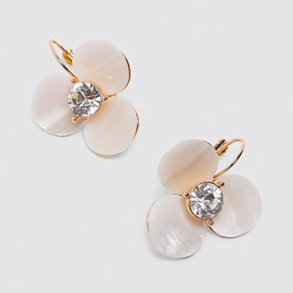 2020 Fashionable Elegant White Flower Dangle Earrings For Women