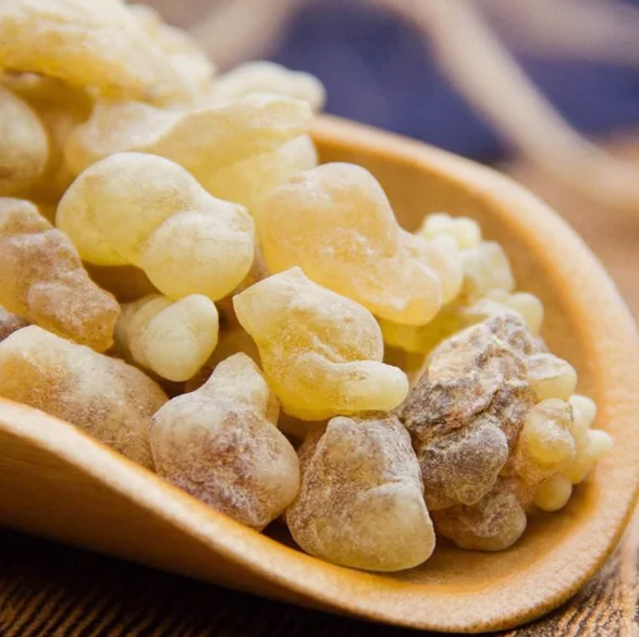 OEM Private Label Therapeutic Grade Organic 100% Pure Natural Single Frankincense Extract Essential Oil Boswellic acid 65% 90%