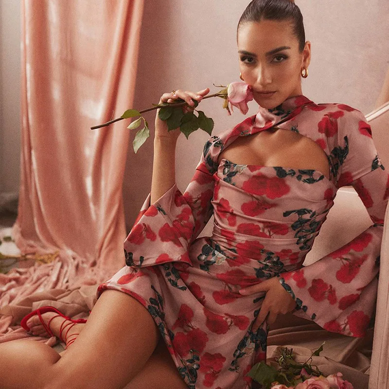 2022 New Arrivals Spring Sexy Open Dress Sexy Girl Flower Printed Back Out Flare Long Sleeve Mini Dress Ladies