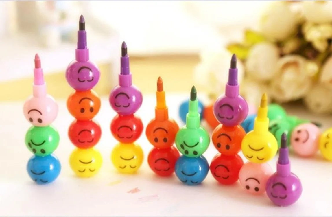 Cute 7 colors graffiti crayon expression smiley face pencil free sharpening pencil