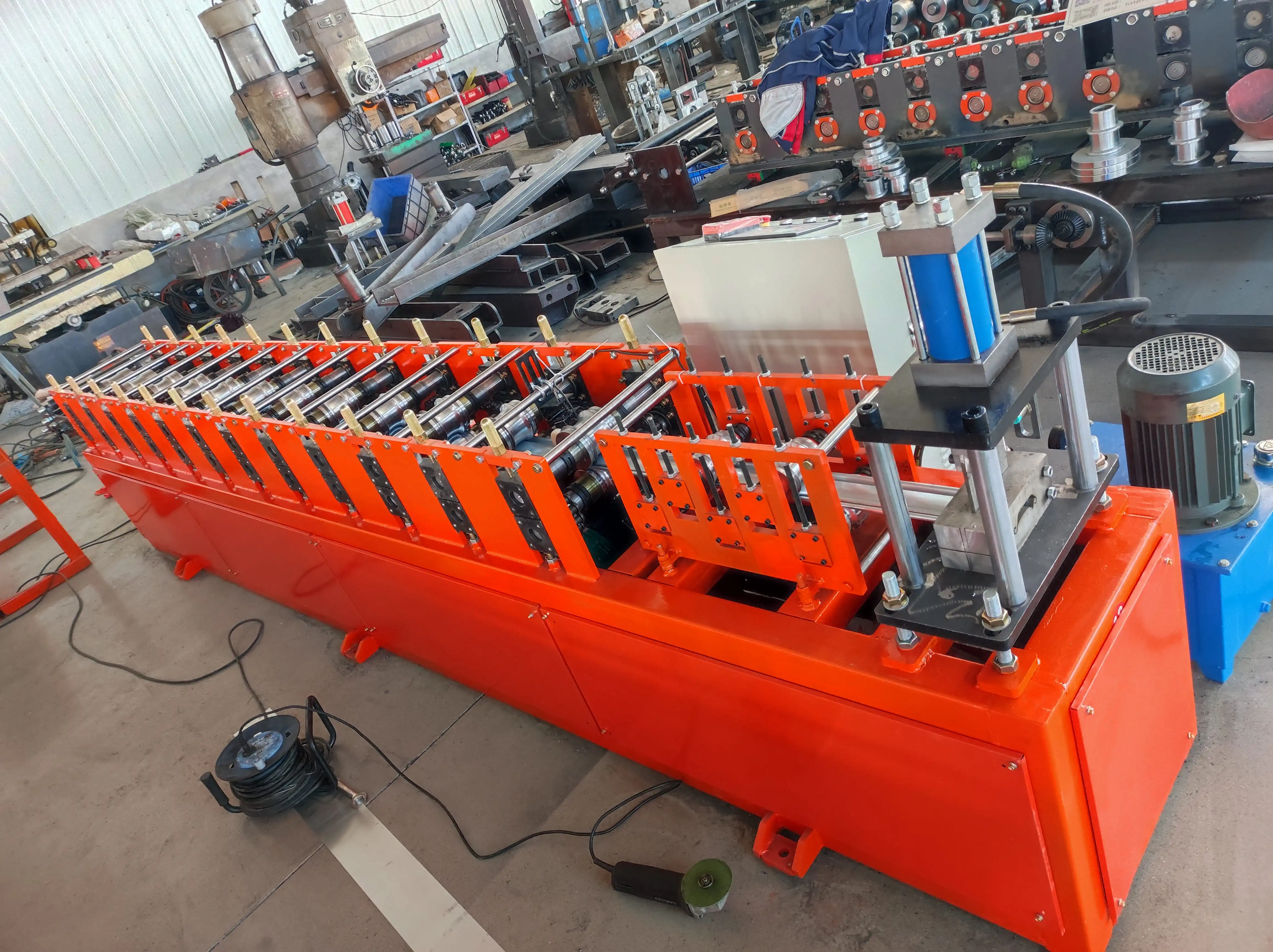 Metal Shutter Door Rolling Machine Profile Garage Door Panel Production Line Used Rolling Shutter Panel Forming Machine