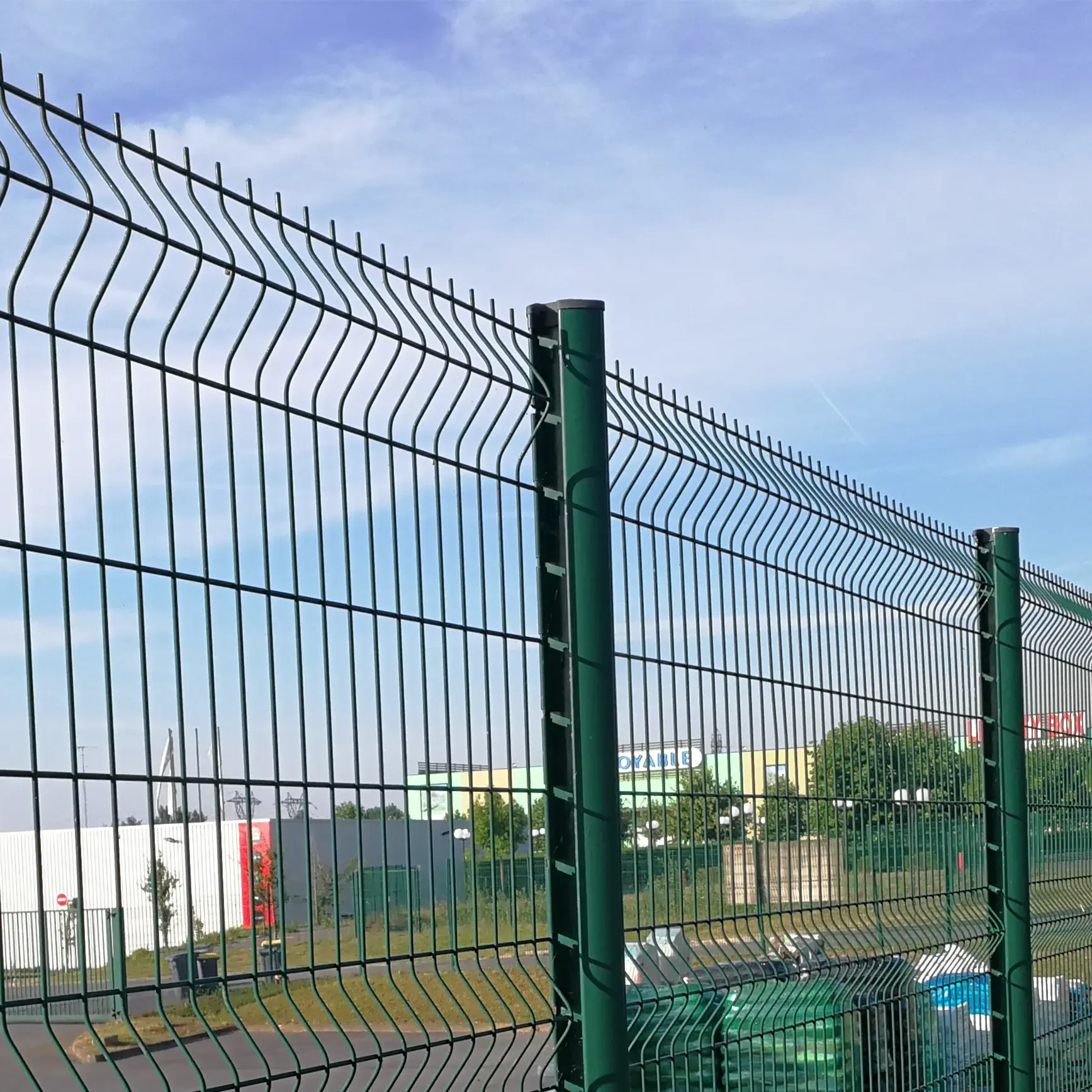 Home Outdoor Decorative 3D Curved Welded Wire Mesh Garden Fence For Fence Panel