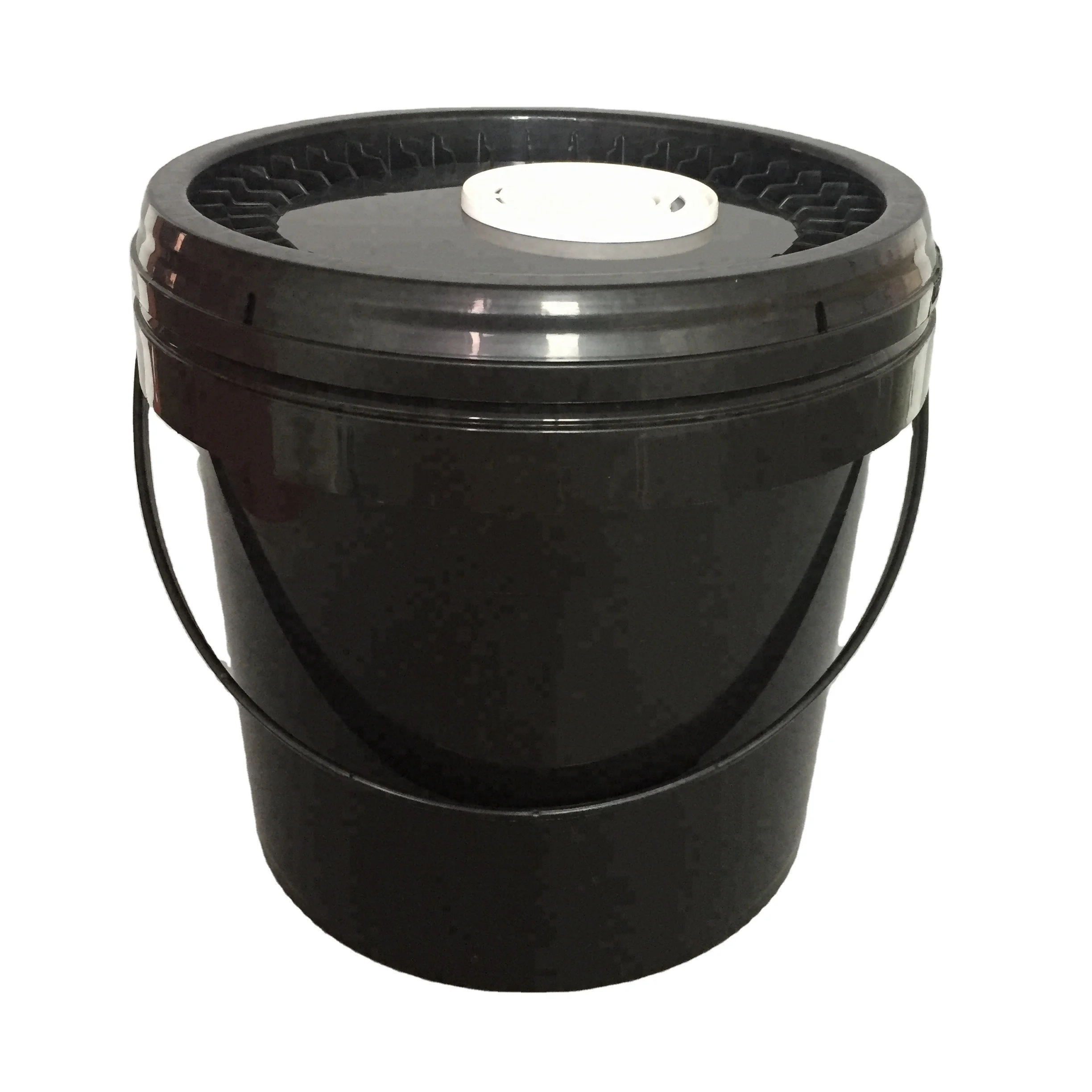 plastic bucket in black 6Liter with tap and closure spout for ink