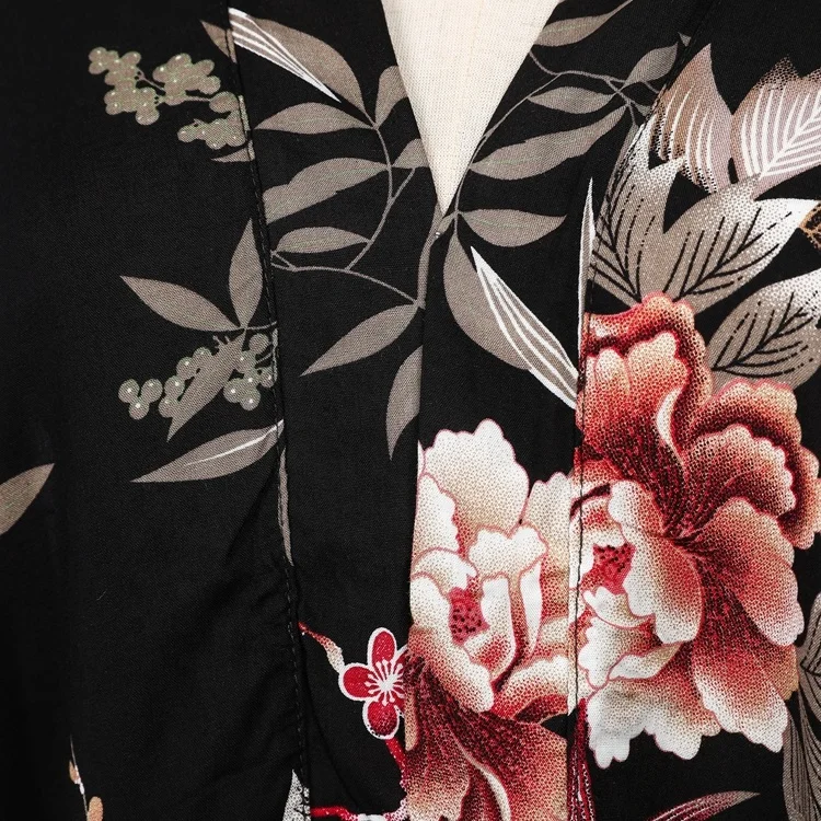 
2021 New Arrivals Women Clothing Soft Rayon Floral Printed Summer Women Casual Wear Stylish Long Cardigan Kimono 