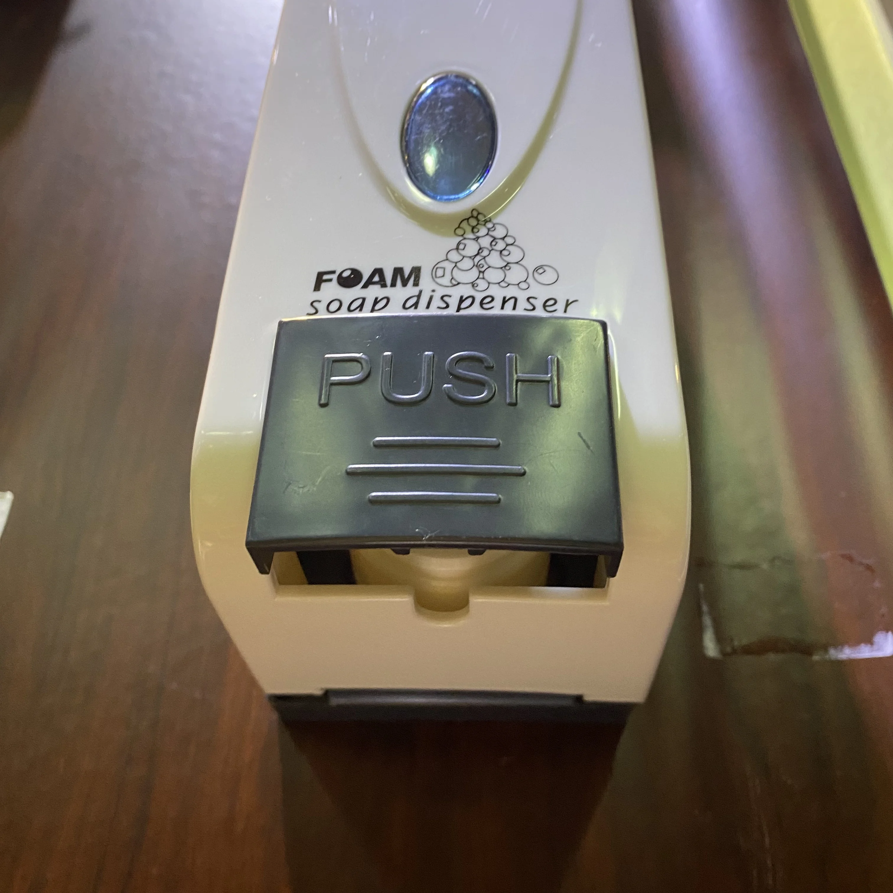 Настенный OK-217A для мыла BEAO 1000 мл