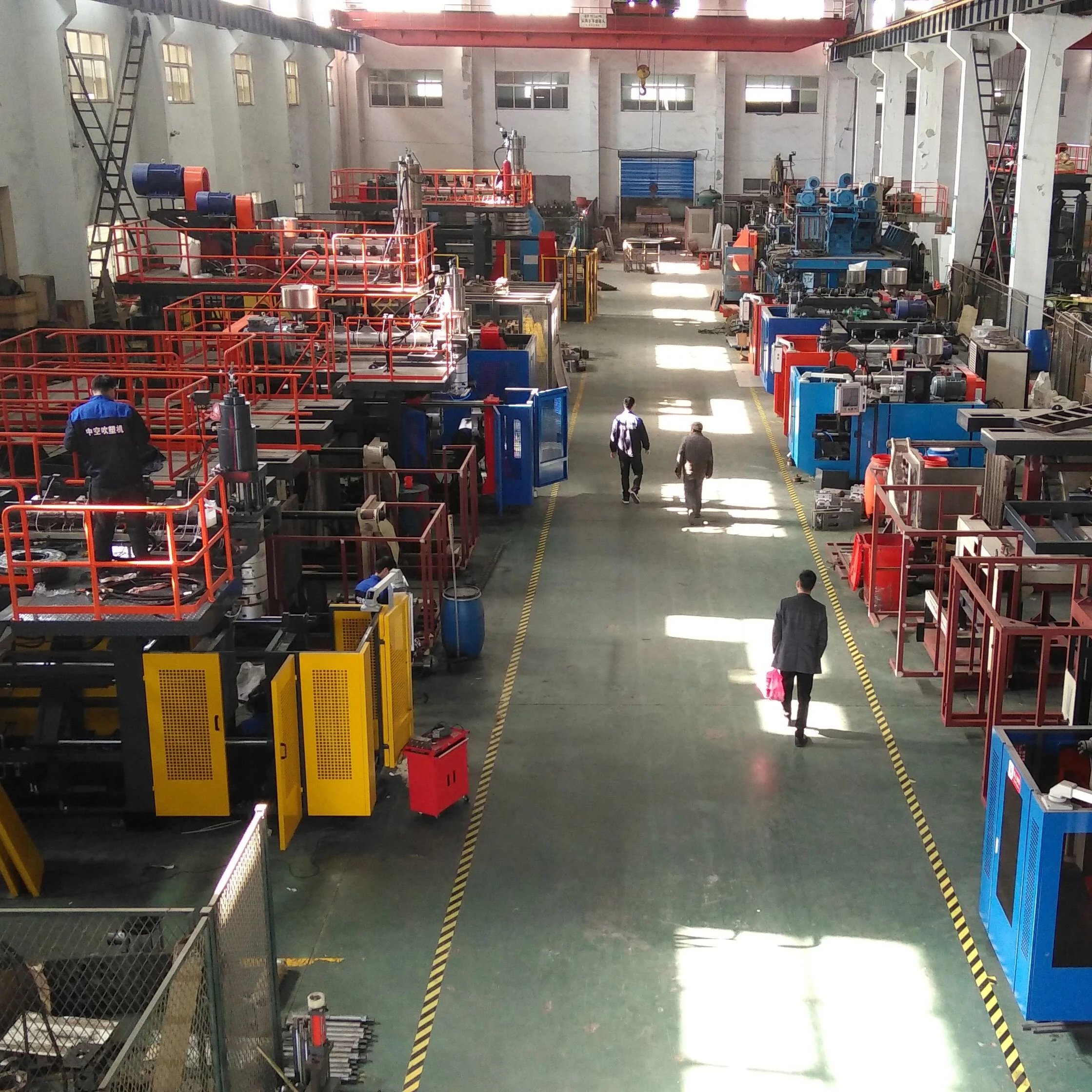 Машина для выдувного формования пластиковых бутылок с двойной станцией машина производства шампуней и