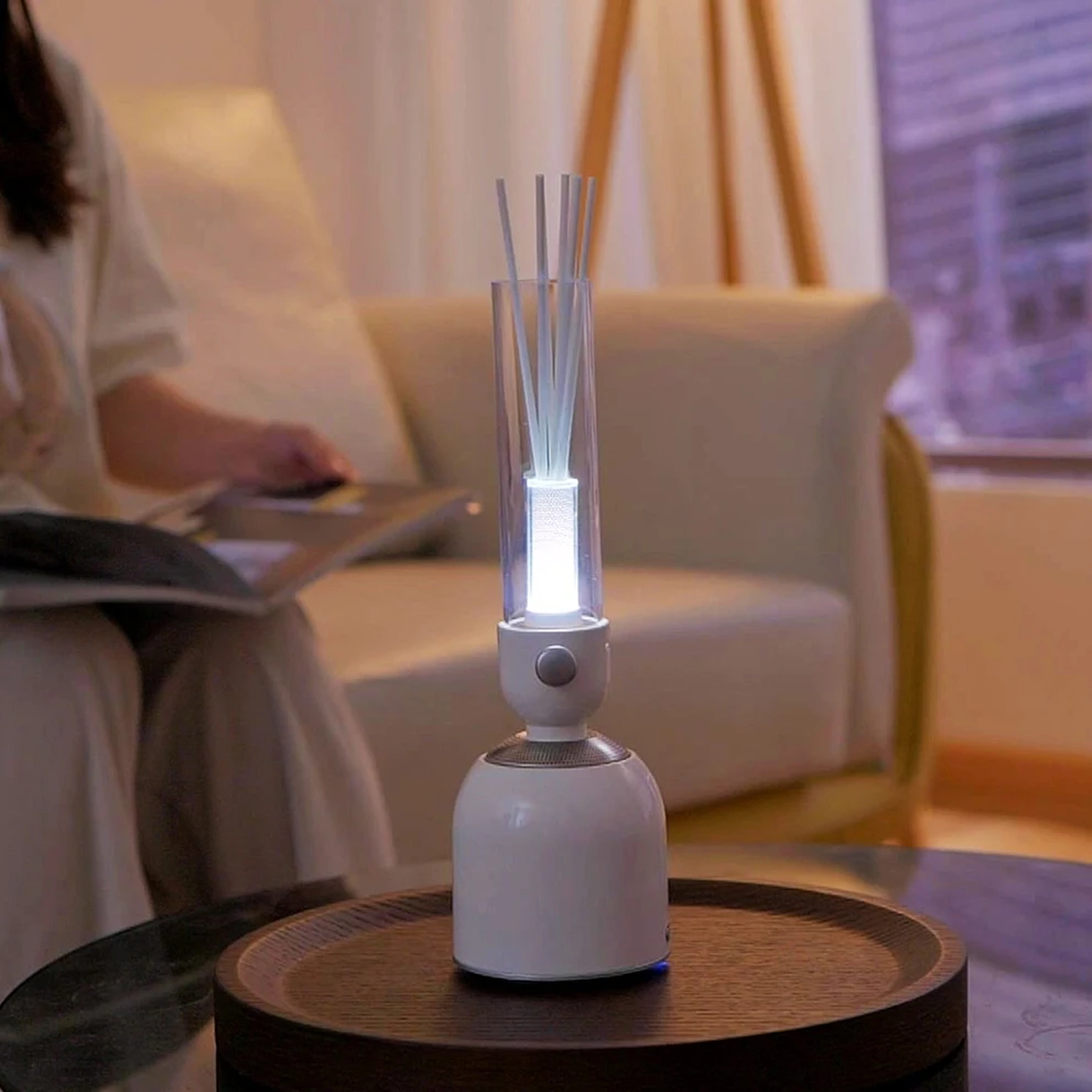 Vintage Feel Lamp: Aromatherapy Diffuser with Wireless Connectivity