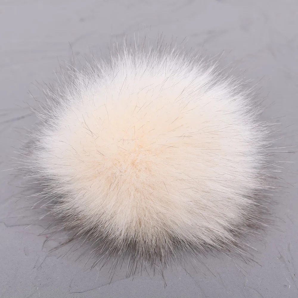 High Quality 13-18 cm Snap On Accessories Fake Raccoon Fur Ball Wholesale Faux Fur Pom Poms Balls