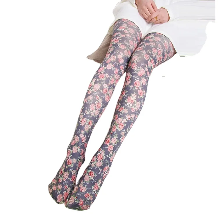 Тонкие черные колготки с принтом для молодых девушек