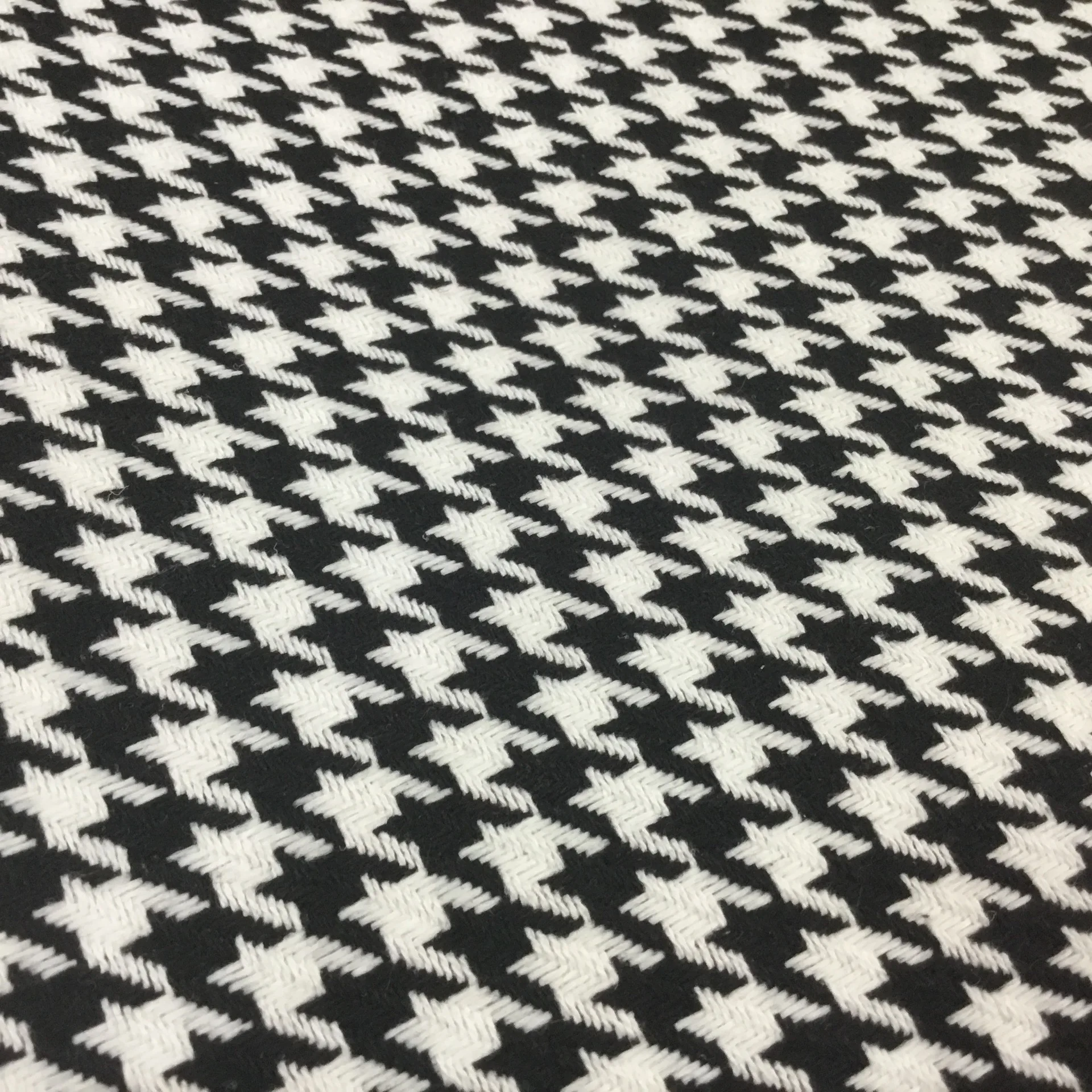 Houndstooth Weaving Grain 100%Polyester Thick Linen Fabric Wholesale High Quality Cotton Fabric Textile Flax Hemp Fabric