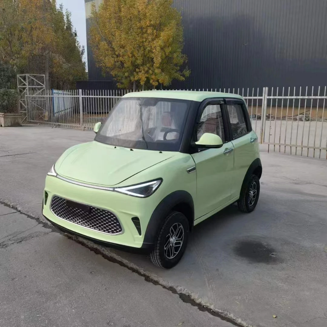 2023 Hot Selling 4 Seats 4 Wheel Electric Scooter Cabin Scooter New Energy Cars