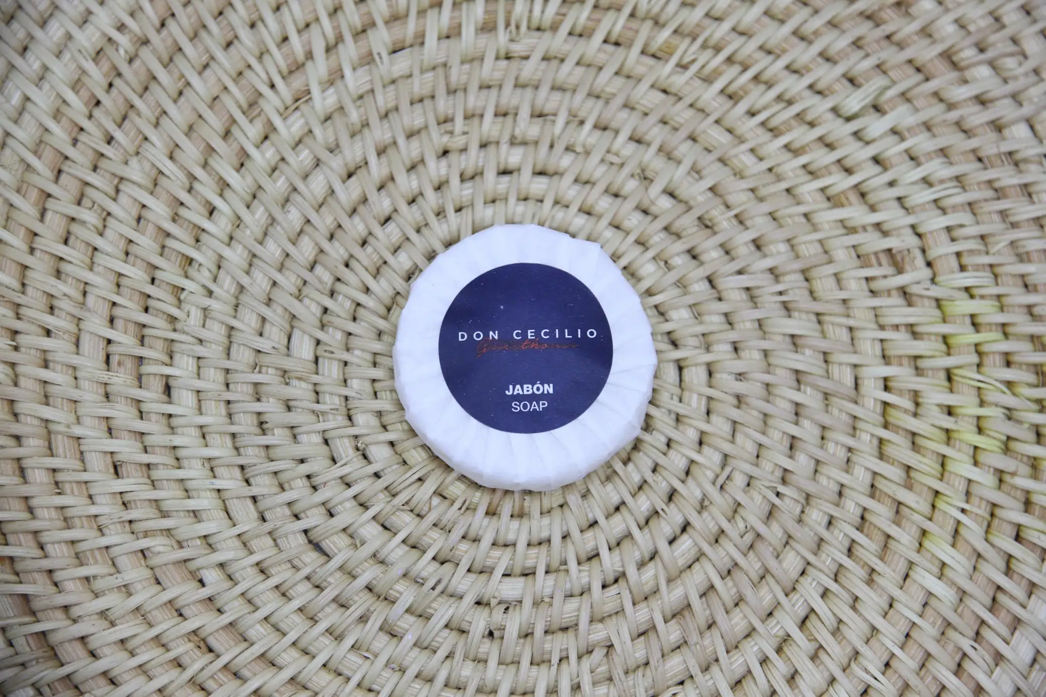 Custom-Made Disposable Mini Soap Hotel Amenities Convenient Travel Kit Cleaning Personalized Printing Toiletries Soap