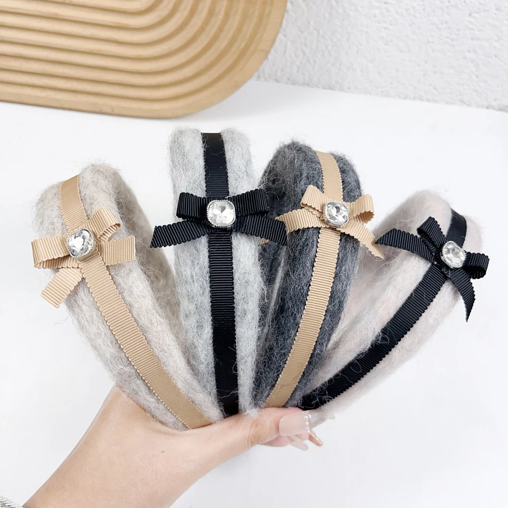 Autumn And Winter New Cashmere Bow Hair Hoops Female Face Non-slip Pressure Hair Card Network Red With Hair Hoops