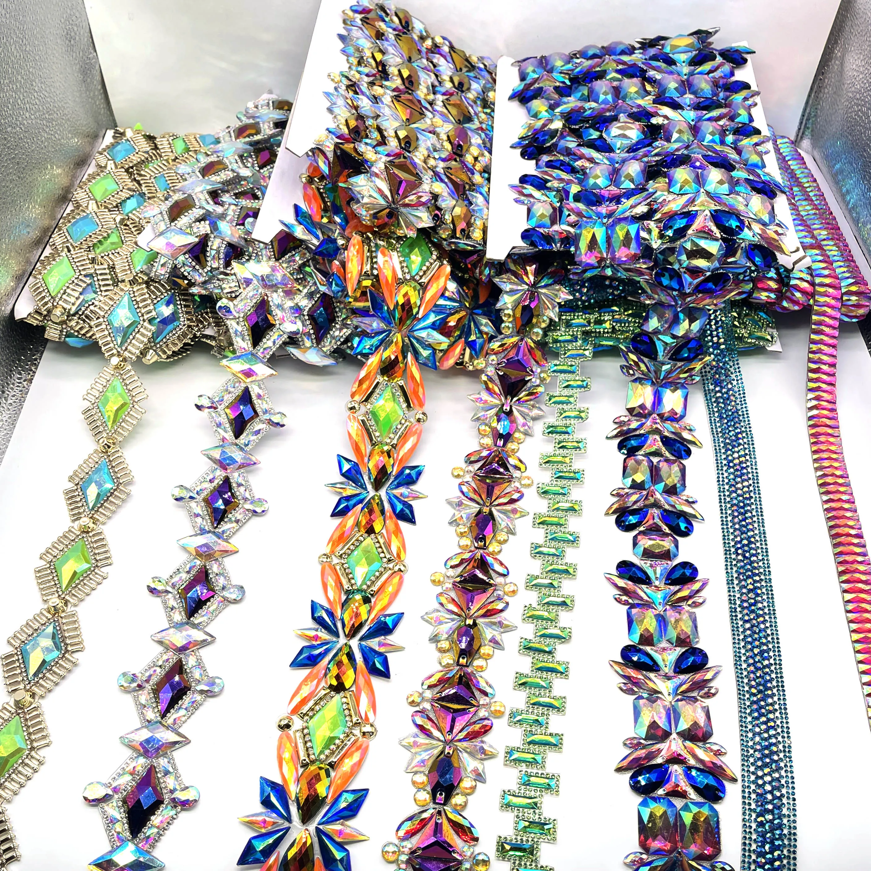 Wholesale 2025 Carnival Costume Accessories Iron-on Resin Gem Trimming Chain Hot fix Rhinestone Applique Patches