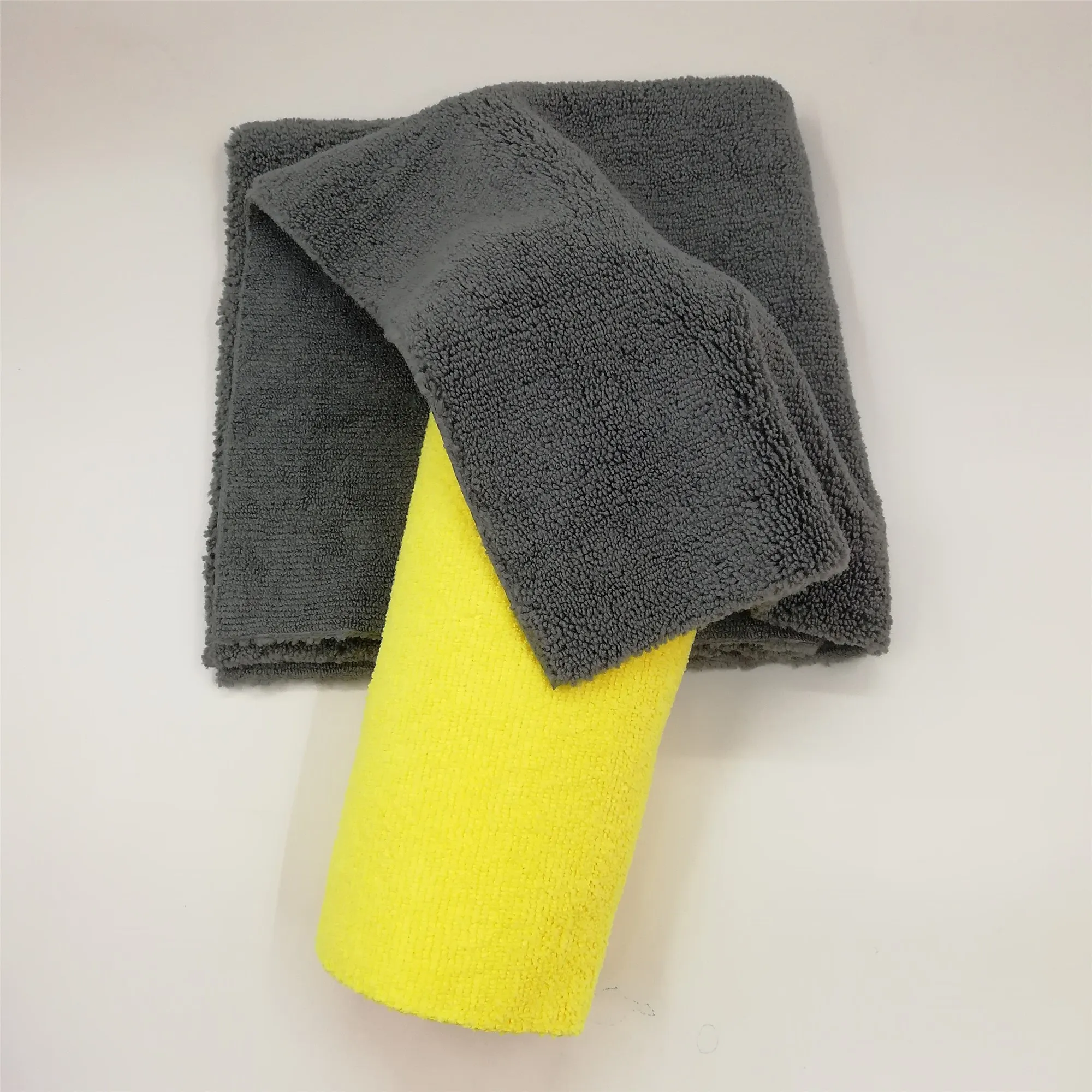 Wholesale Edgeless Thick Plush Microfiber Long and Short Pile Car Wash Towel Two Sided Towel