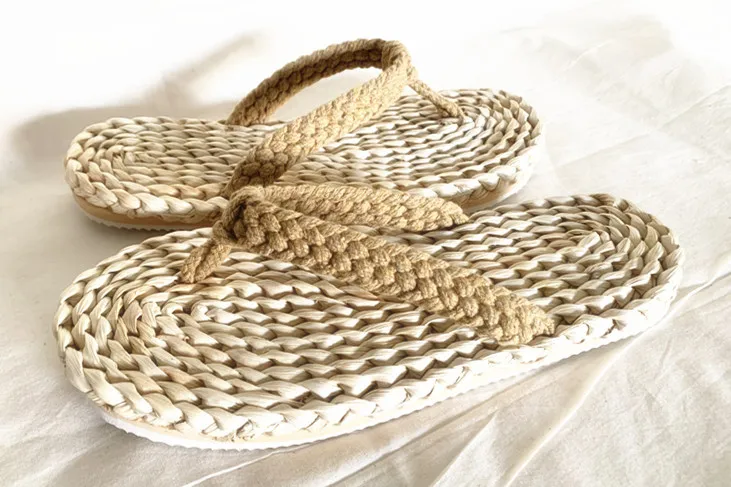 Summer Straw Slippers Cool Non-slip Spa Flip-flops Fashion Designer Soft Material Durable Big Size Spa Shoes Wholesale