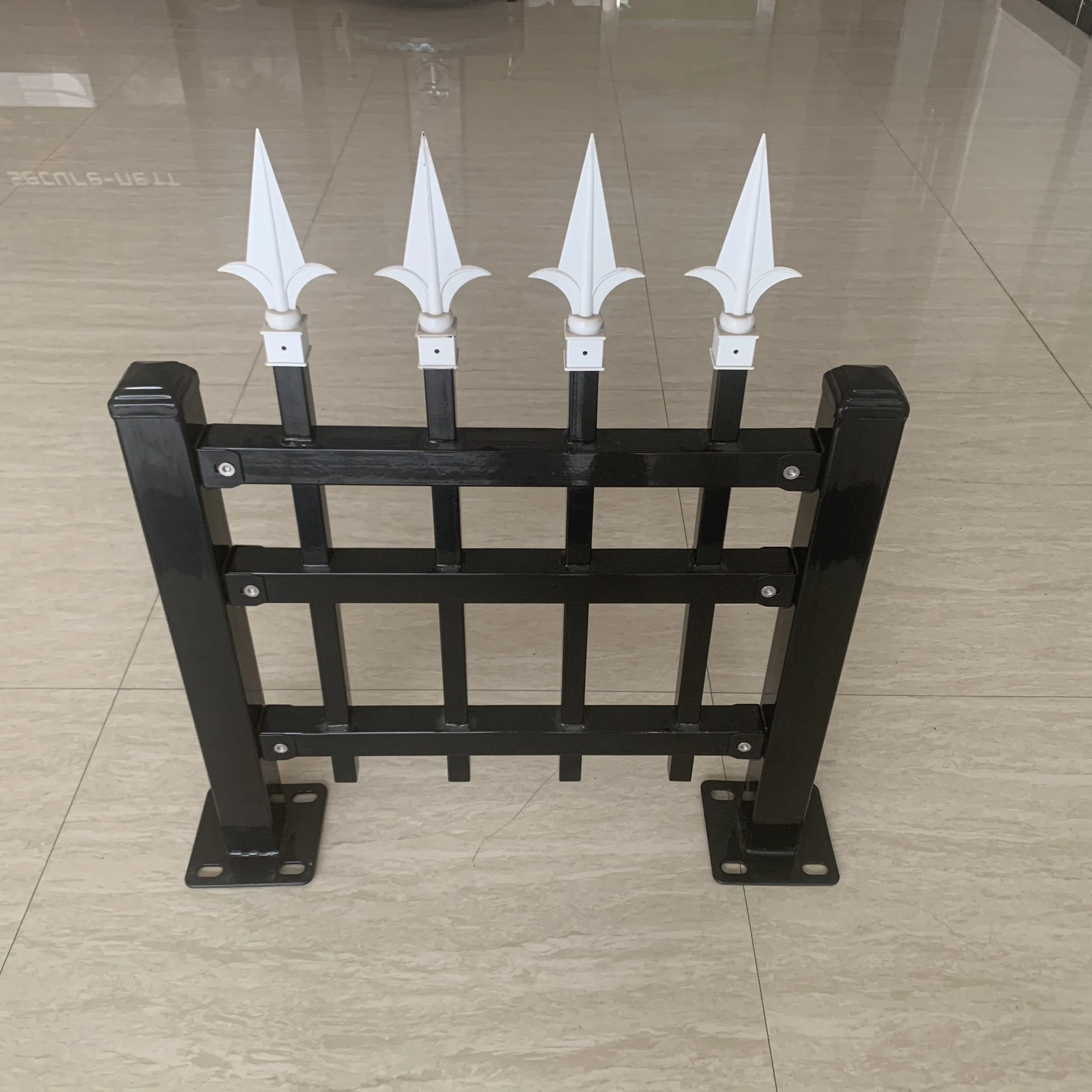 Кованое железное ограждение