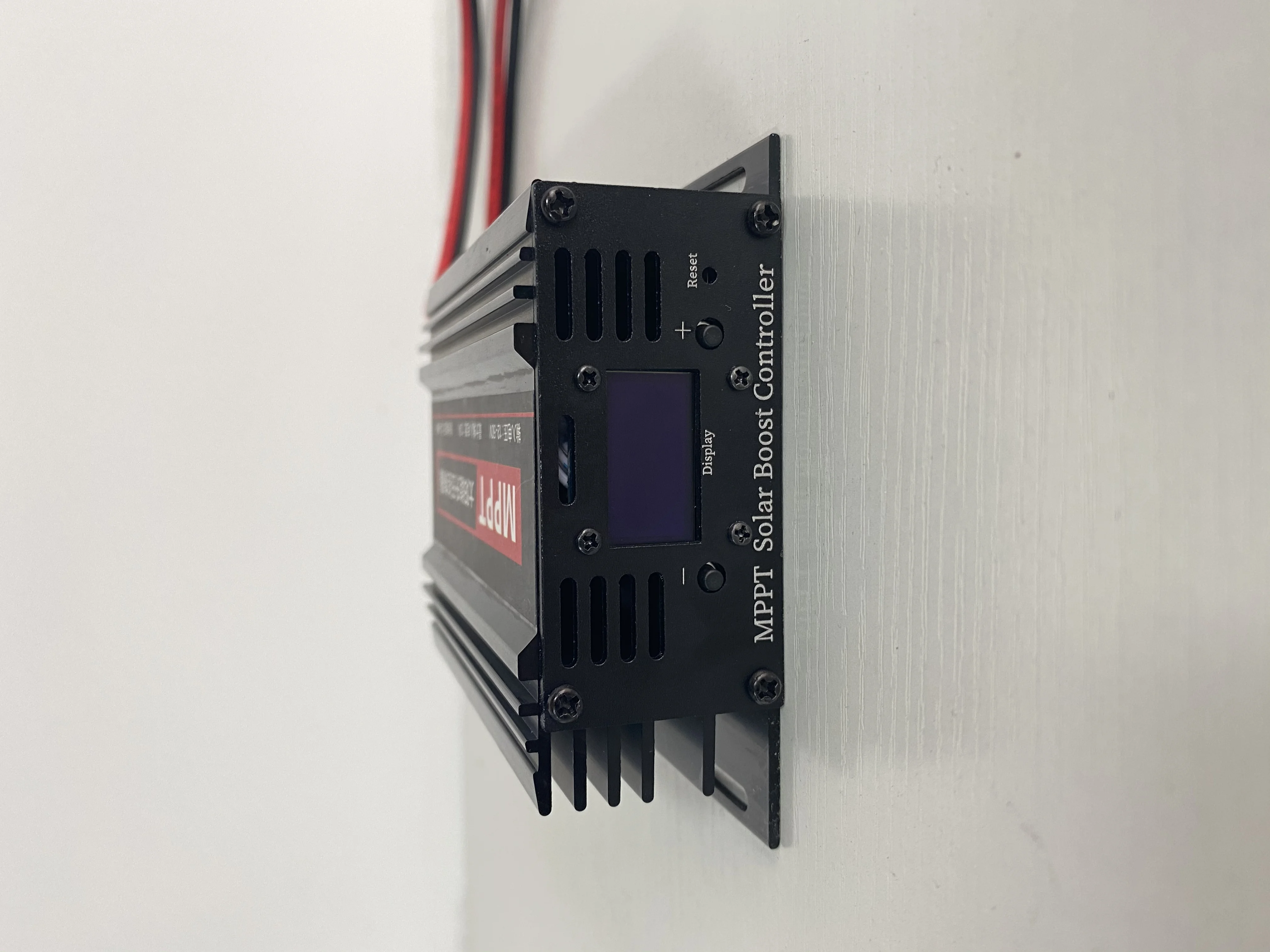High quality 12V 24V 12A MPPT solar charge controller lcd display boost