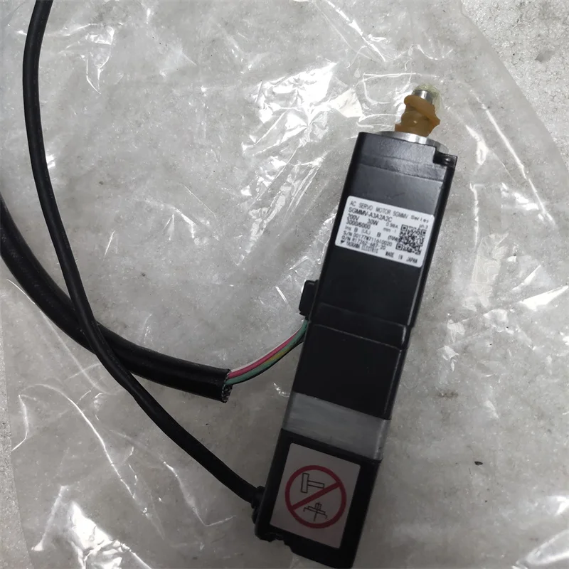 Yaskawa ServoPack Drive SGMJV-C2A3A-SU11 SGMMV-A3A2A2C SGMMV-A3A2A-YA11