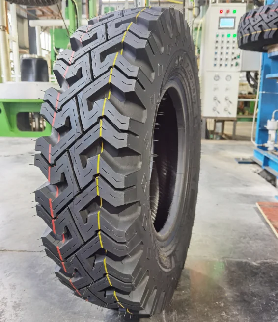 Bias Tire TBB, TBR, LTB, Truck Tyre off Road Tire 700-16, 750-16, 825-16, 900-20, 1000-20