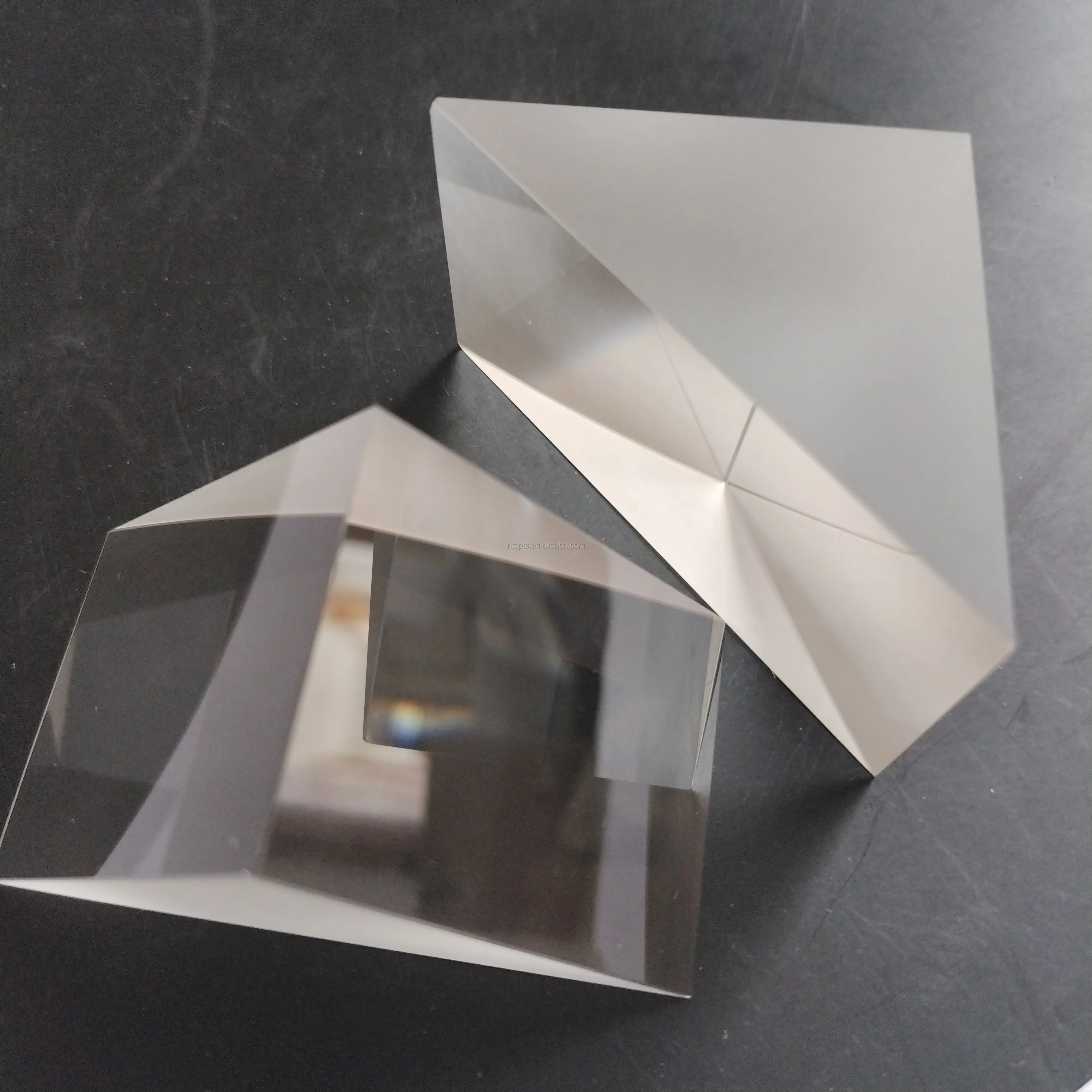 China Factory High Quality Customized Optical Glass Isosceles Triangle Prism Right Angle Prism For Sales
