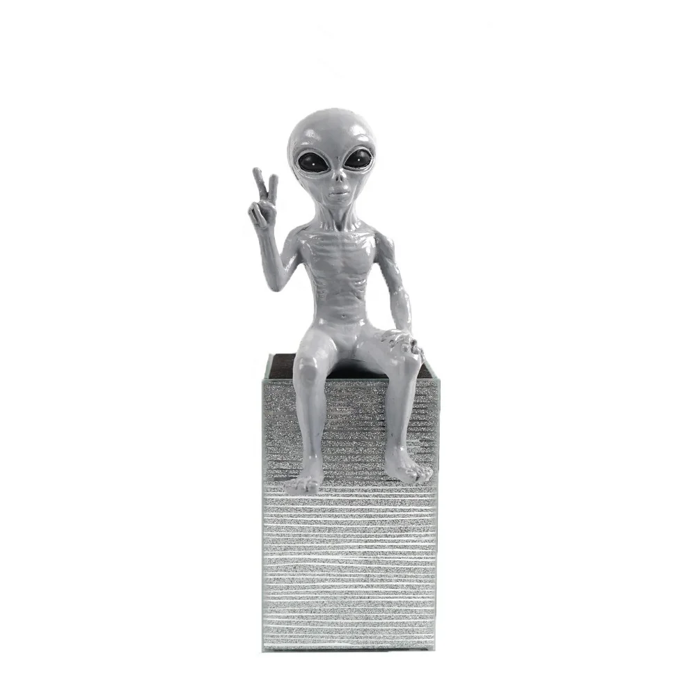Aliens Creative Ornaments Garden Sculpture Decorations Ufo Outdoor Dwarf Resin Crafts
