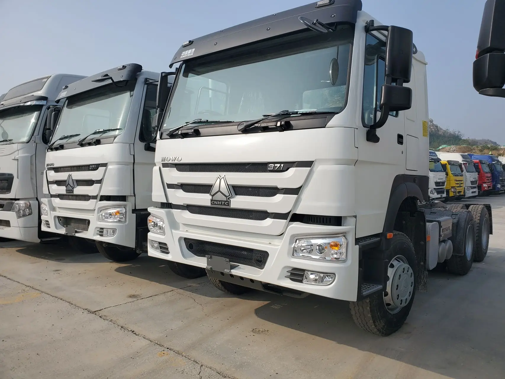 Полуприцеп Sinotruk Howo 6x4 новые и подержанные тягачи 80 50 тонн заводская цена