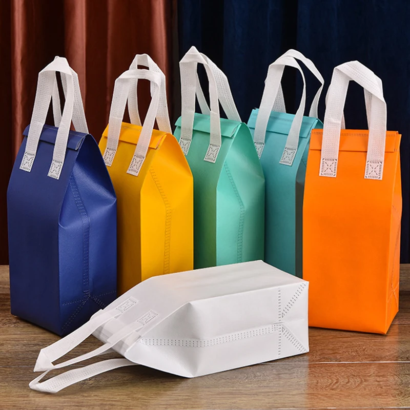 Customized Aluminum Foil Food Delivery Takeaway Bag Insulation Disposable Insulated Non Woven Cooler Bag for Cake Milk and Tea