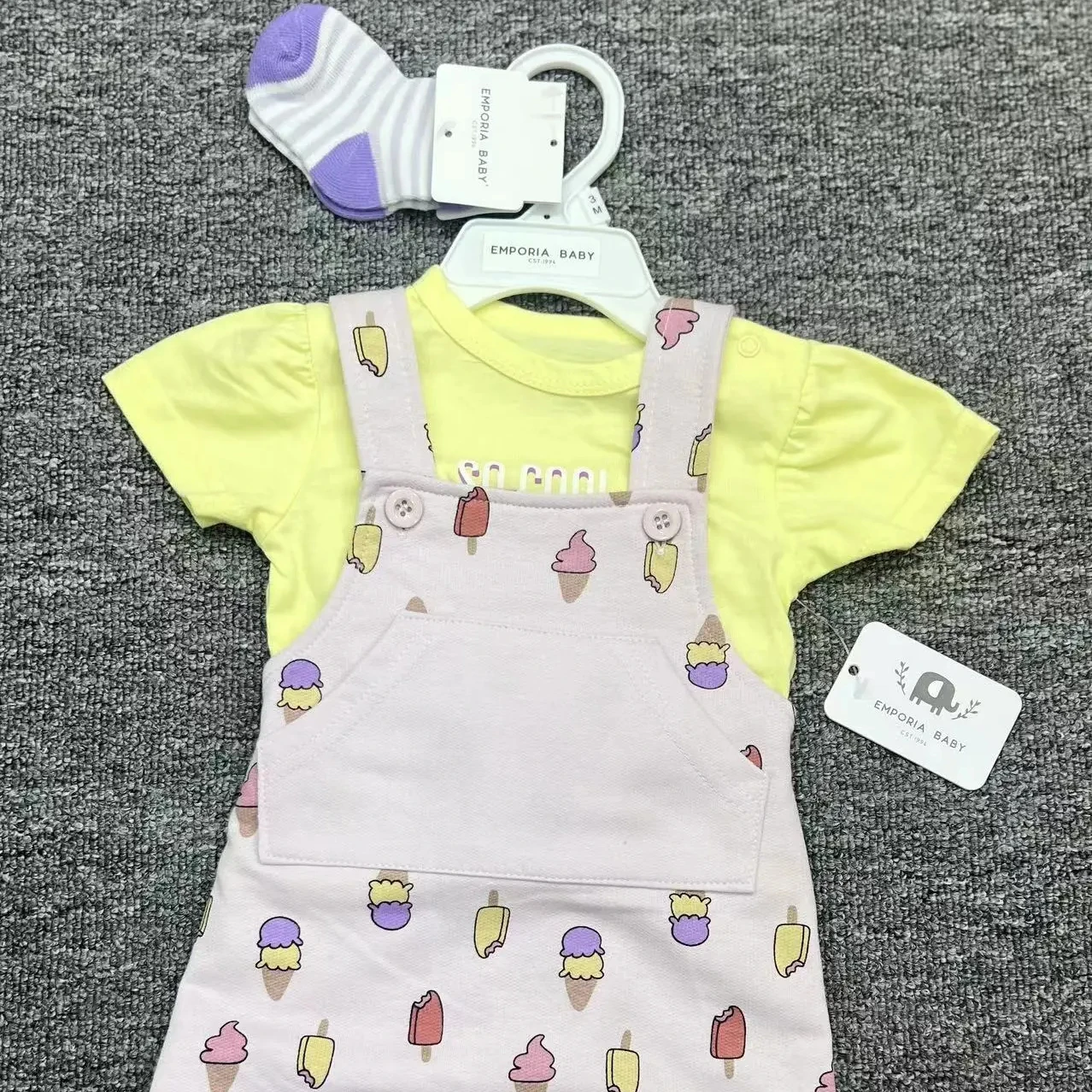 Оптовая продажа Подарочная коробка для новорожденных 27 шт. наборы одежды маленьких мальчиков 4 сезона 0-3 месяца хлопковая Полная поддержка ремня с героями мультфильмов